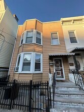 160 Hopkins Ave, Unit 2 in Jersey City, NJ - Building Photo - Building Photo