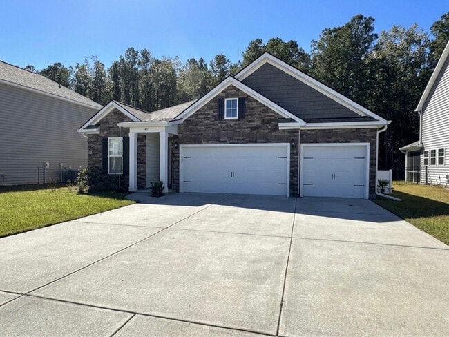 493 Hulston Landing Rd in Bluffton, SC - Foto de edificio - Building Photo