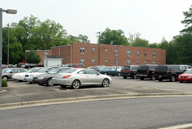 Madison Hill Apartments in Whiteville, NC - Foto de edificio - Building Photo