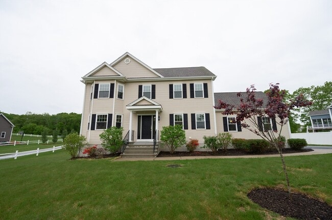 property at 7 Willow Brook Ln