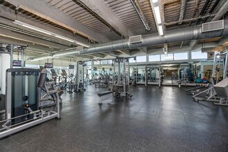 150 E Robinson St, Unit 415 in Orlando, FL - Building Photo - Building Photo
