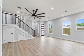 6631 Foster St in Houston, TX - Building Photo - Building Photo