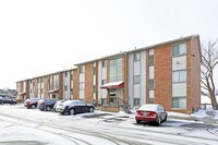 Bloomfield on Square Lake in Bloomfield Hills, MI - Foto de edificio - Building Photo