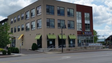 315 Riverfront in Eau Claire, WI - Foto de edificio - Building Photo