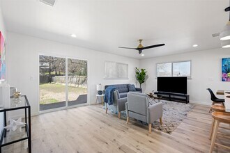 6104 Reicher Dr in Austin, TX - Building Photo - Building Photo