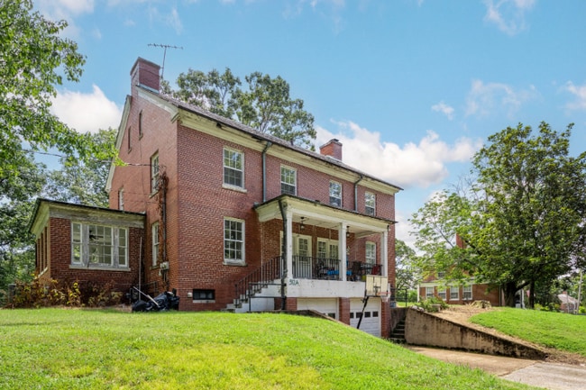 512 N Thomas Rd in Fort Oglethorpe, GA - Building Photo - Building Photo