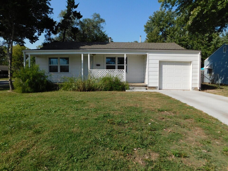 2755 S Greenwood Ave-Unit -2755 S Greenwood in Wichita, KS - Building Photo