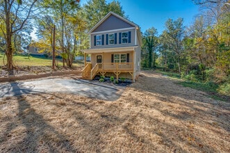 143 Luckado St in Forest City, NC - Building Photo - Building Photo