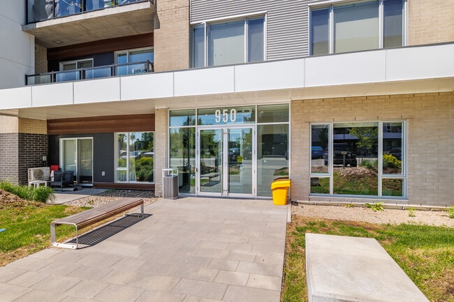 CITÉA TERREBONNE in Terrebonne, QC - Building Photo - Building Photo