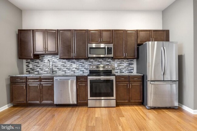 property at 2418 Frankford Ave
