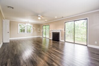 245 Guinevere Ct in Winston-Salem, NC - Building Photo - Building Photo