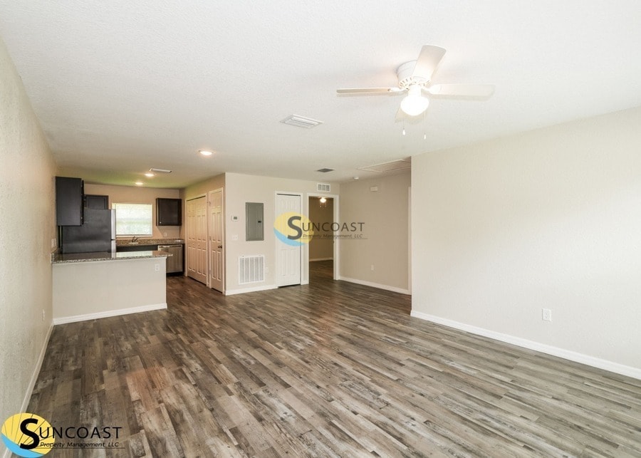 9432 N Manashee Dr in Citrus Springs, FL - Building Photo