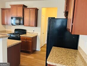 233 Bobbie Way in Woodstock, GA - Building Photo - Building Photo