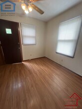 6051 Nashville Hwy in Baxter, TN - Foto de edificio - Building Photo