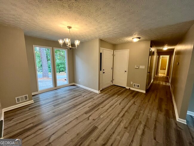 963 Willow Run in Stone Mountain, GA - Building Photo - Building Photo