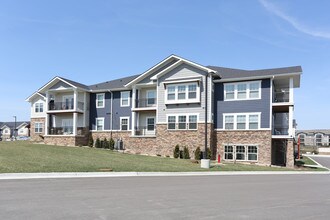 Colonial Village in Overland Park, KS - Building Photo - Building Photo