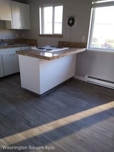 9585 SW Washington Square Rd in Portland, OR - Building Photo - Building Photo