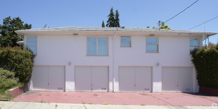 3702 Maple Ave in Oakland, CA - Foto de edificio - Building Photo