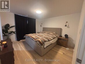 258 Hespeler Rd in Cambridge, ON - Building Photo - Building Photo