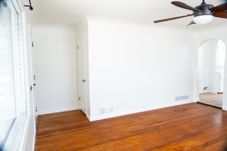 282 W Utah Ave in Tooele, UT - Building Photo - Building Photo