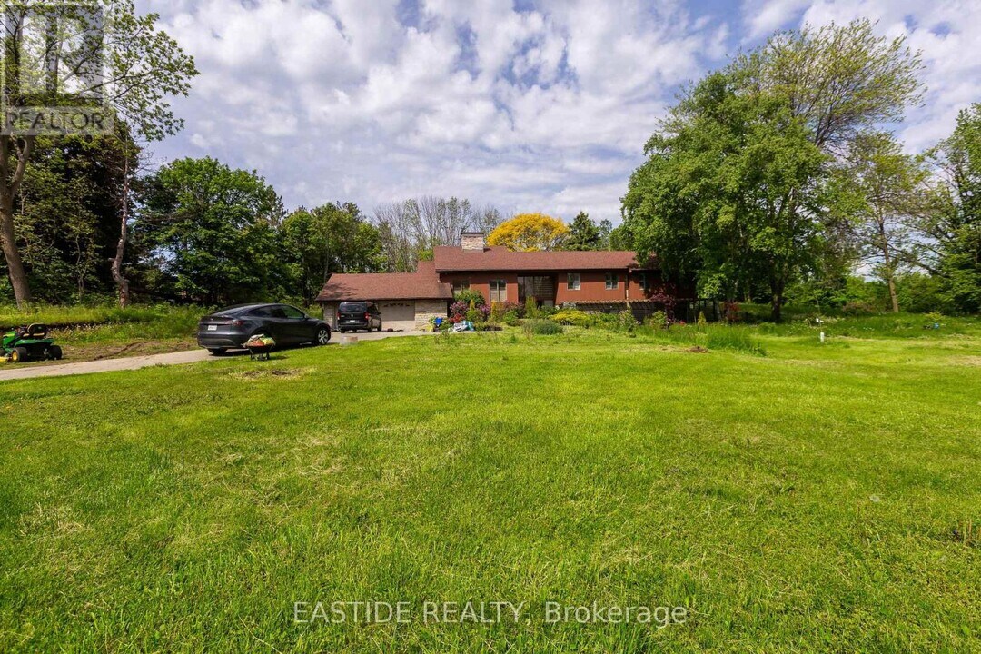4395-4394 SIDE Rd in Burlington, ON - Building Photo