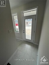 327 Canadensis Ln in Ottawa, ON - Building Photo - Building Photo