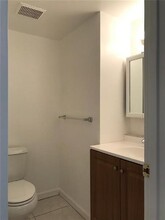 8031 Lagos De Campo Blvd in Tamarac, FL - Building Photo - Building Photo