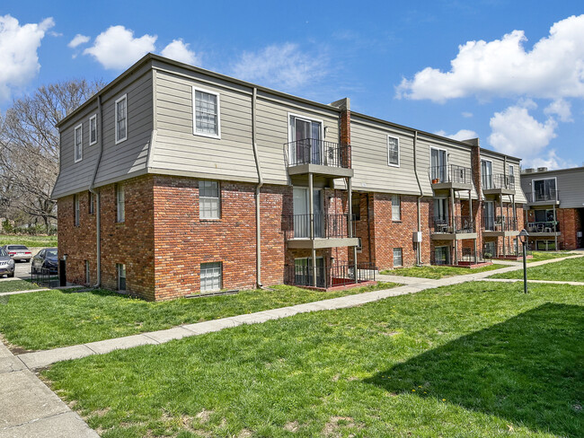 Clove Manor Apartments in Kansas City, MO - Foto de edificio - Building Photo