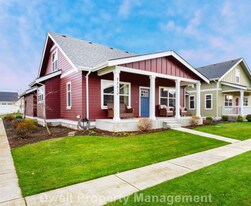 2251 Sedge St in Lynden, WA - Building Photo