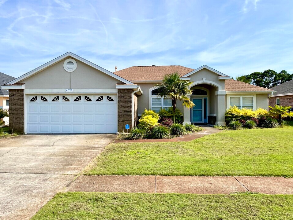 4022 Drifting Sand Trail in Destin, FL - Building Photo