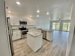 6873 Clark St in Hudson, FL - Building Photo - Building Photo