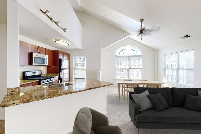 998 Stewart Ave-Unit -FL3-ID1261A in Garden City, NY - Building Photo - Building Photo