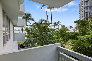 1500 Bay Rd, Unit S-0442 in Miami Beach, FL - Building Photo
