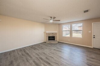 2032 Hopi Trail in Grand Prairie, TX - Building Photo - Building Photo