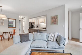 42 Temple Ct in New Haven, CT - Building Photo - Building Photo