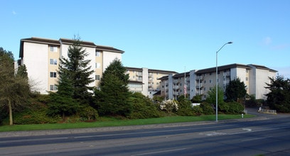 Tahoma Terrace Apartments in Tacoma, WA - Building Photo - Building Photo