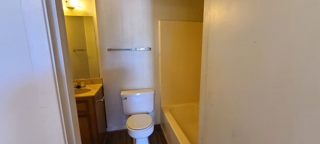 58 TX-75 in Huntsville, TX - Building Photo - Building Photo