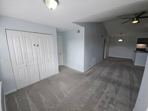 5160 Conroy Rd, Unit 831 in Orlando, FL - Foto de edificio - Building Photo