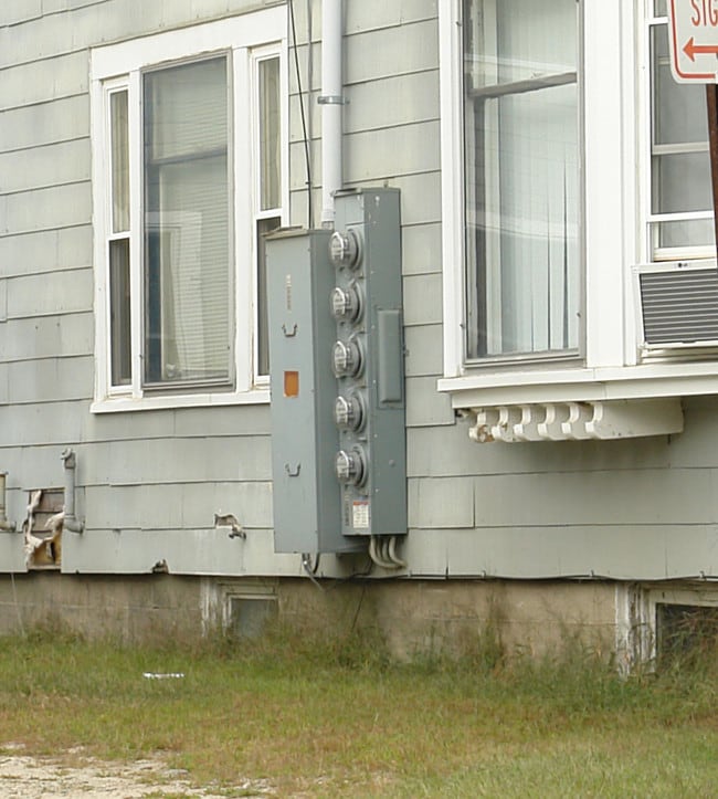 250 Turner St in Auburn, ME - Foto de edificio - Building Photo