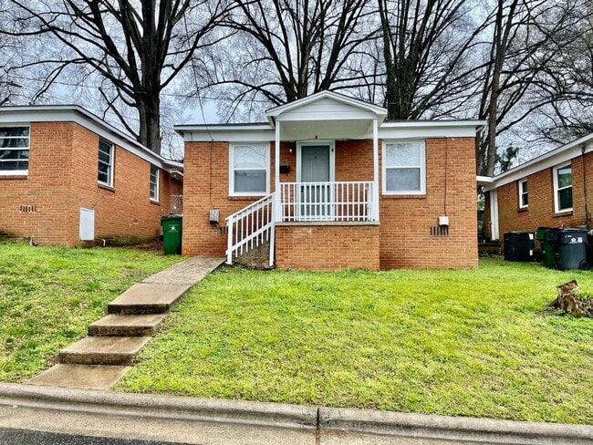 1314 N McDowell in Charlotte, NC - Building Photo - Building Photo