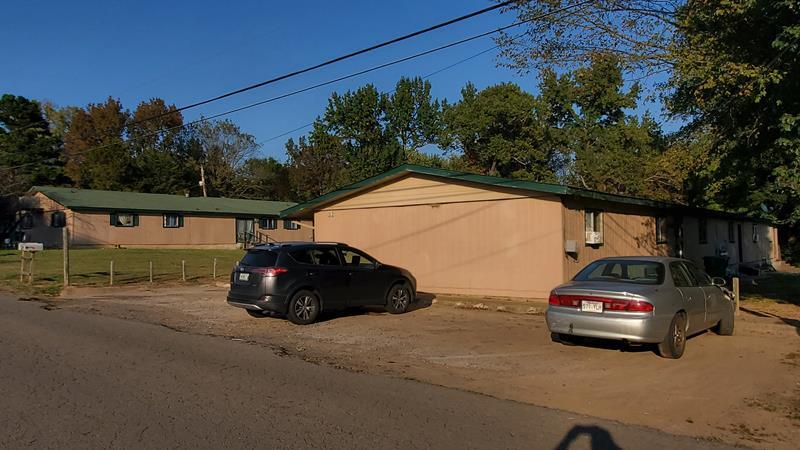 70 Fields St in Russellville, AR - Building Photo