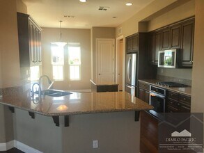 1641 Chianti Ln in Brentwood, CA - Building Photo - Building Photo