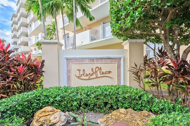 property at 1455 N Treasure Dr