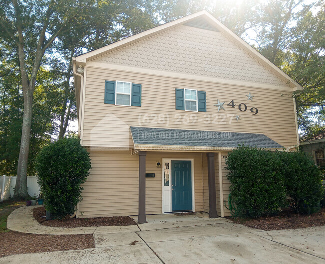 409 Cherry St in Fuquay Varina, NC - Building Photo - Building Photo