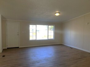 1416 John Lutz Cir in Lincolnton, NC - Building Photo - Building Photo