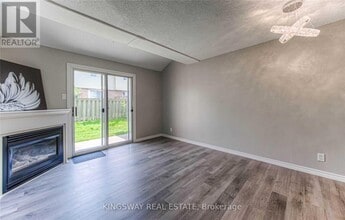 67 Vly Vw Rd in Kitchener, ON - Building Photo - Building Photo