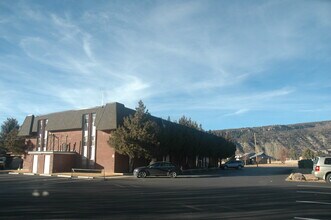 840 Plymouth Dr, Unit 201 in Durango, CO - Foto de edificio - Building Photo