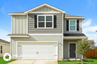 818 Shady Brk in New Braunfels, TX - Building Photo