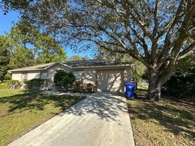 8566 99th Ave in Vero Beach, FL - Building Photo