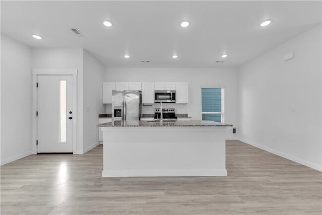 property at 960 Illinois Ave